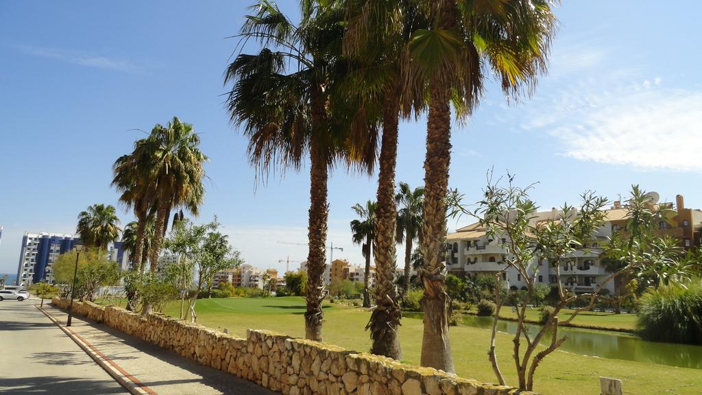 He La Entrada Punta Prima Hotell Torrevieja Eksteriør bilde