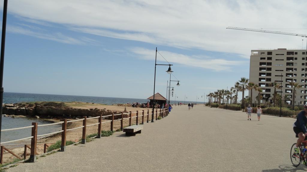 He La Entrada Punta Prima Hotell Torrevieja Eksteriør bilde